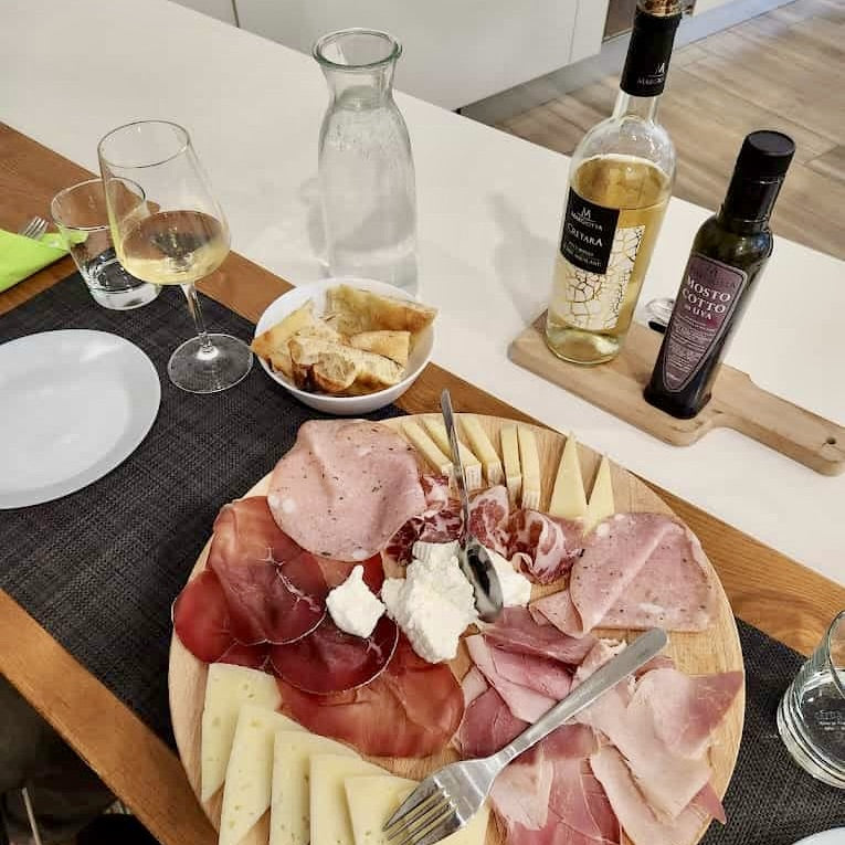 Degustazione vini con visita cantina di vino pecorino